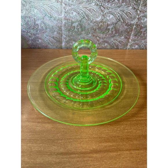 Four piece set of uranium Martha Washington collection by Cambridge glass - Picture 10 of 10